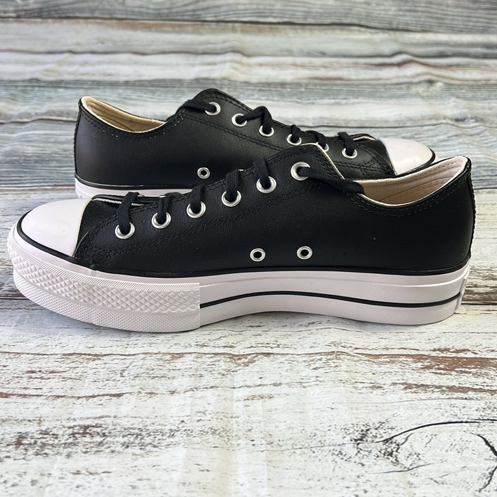 CONVERSE Black & White Platform Sneakers Women's  Size 10 - Picture 5 of 10
